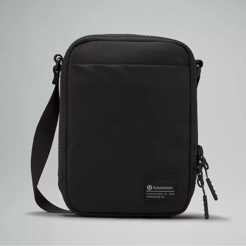Lululemon Crossbody - Picture 4 of 4